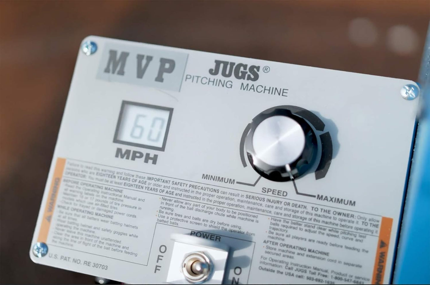 The modular pitching machine is specially designed for the pitching machine league and can reach a maximum speed of 60 miles per hour! It is suitable for both baseball and softball games.