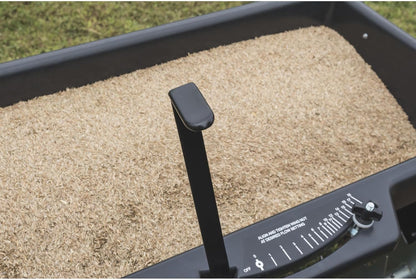 100-pound traction type seeder/seeder/sprayer, black version